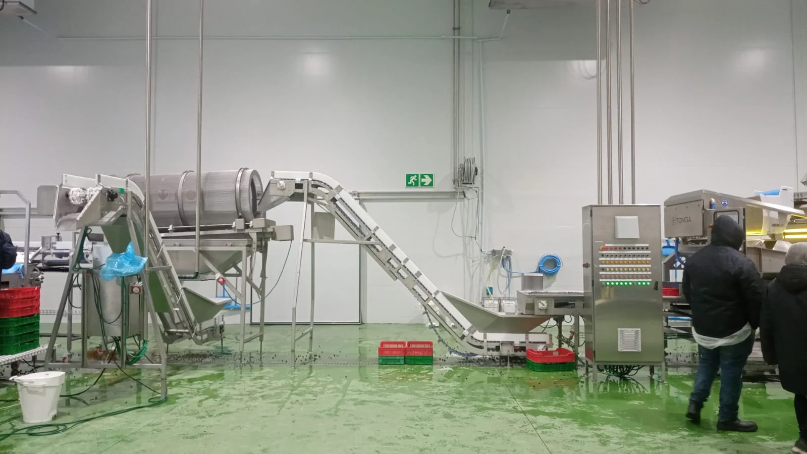 Integrated process machinery and conveyors